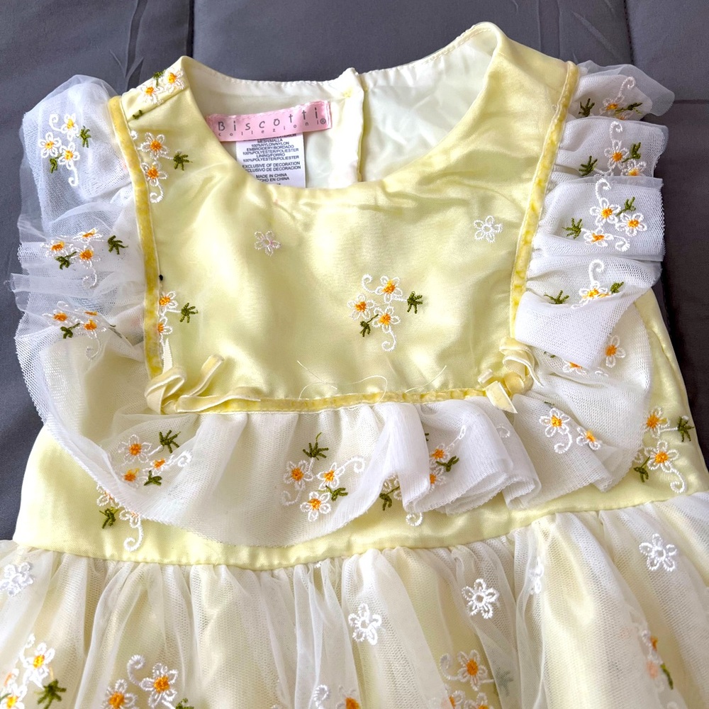 Girl size 4 yellow daisy dress